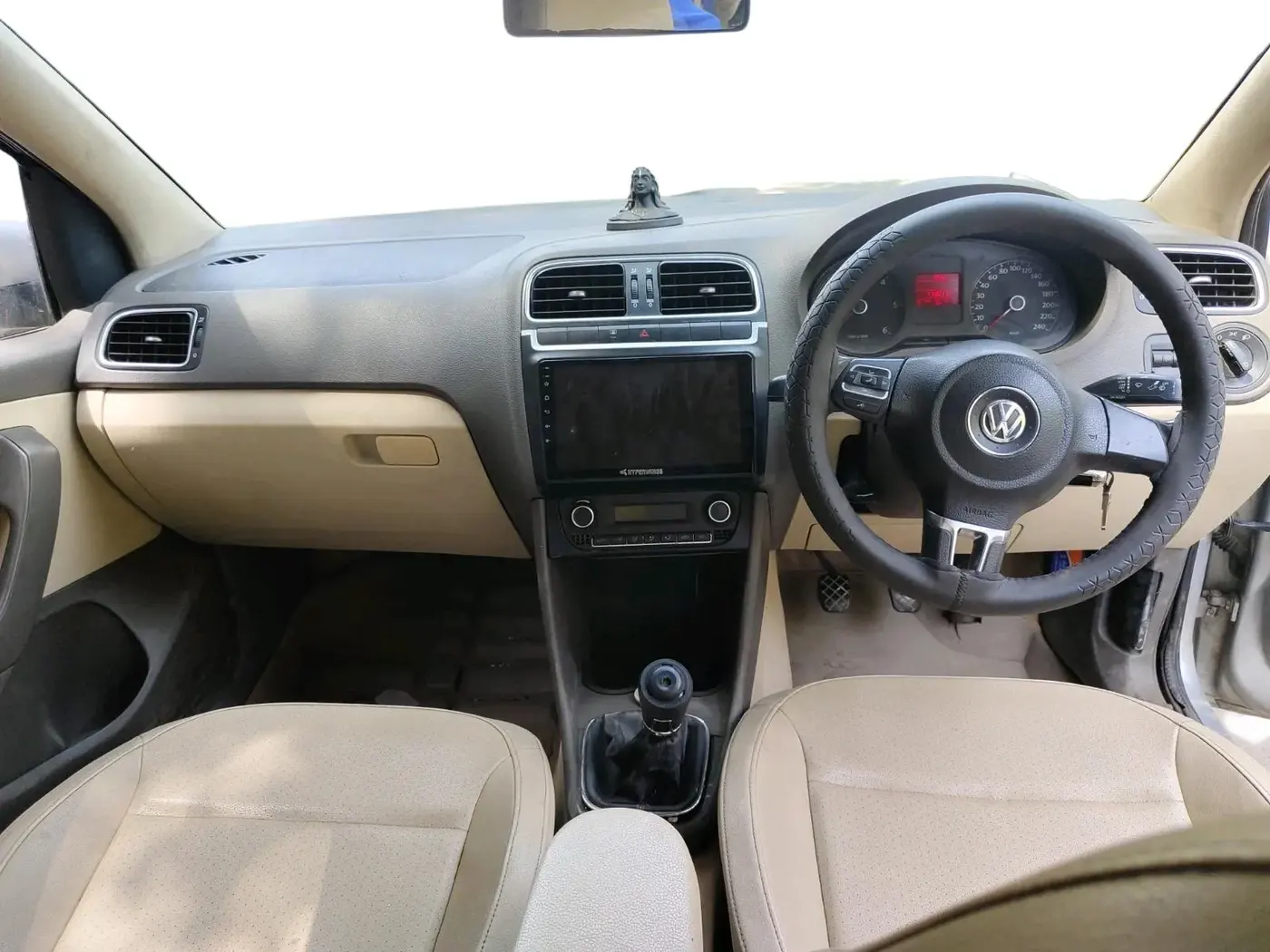 2014 Volkswagen Vento HIGHLINE DIESEL 1.6, Diesel, Manual, 1,14,011 km, interior