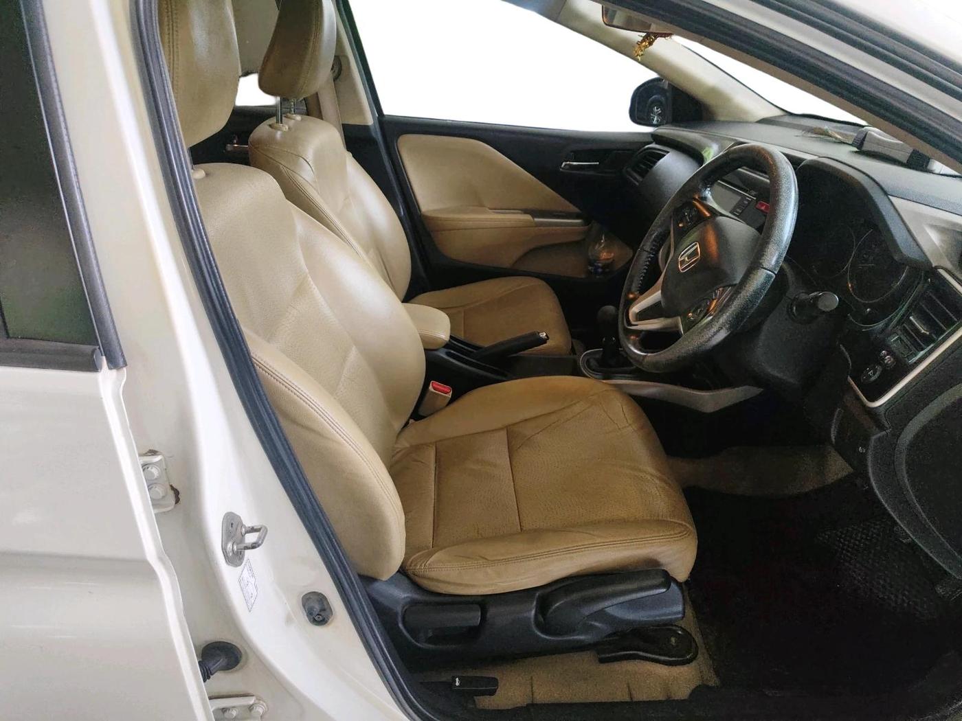 2016 Honda City 1.5L I-DTEC VX, Diesel, Manual, 1,31,744 km, interior