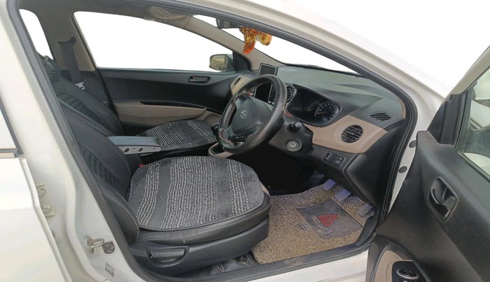 2017 Hyundai Grand i10 MAGNA U2 1.2 CRDI, Diesel, Manual, 92,330 km, interior