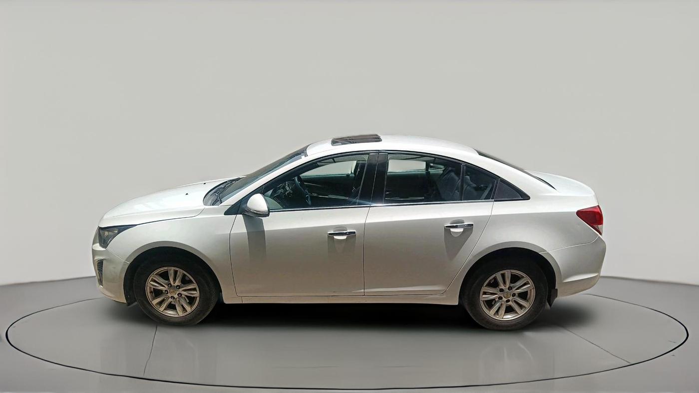 2015 Chevrolet Cruze LTZ AT, Diesel, Automatic, 82,791 km, exterior