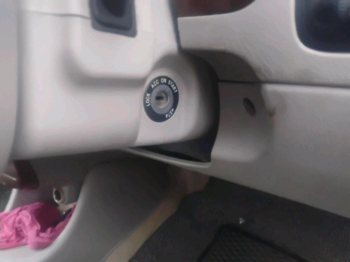 2011 Hyundai Accent GLE, CNG, Manual, 30,650 km, interior