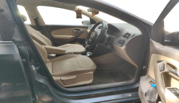 2016 Volkswagen Vento HIGHLINE PETROL AT, Petrol, Automatic, 97,956 km, interior