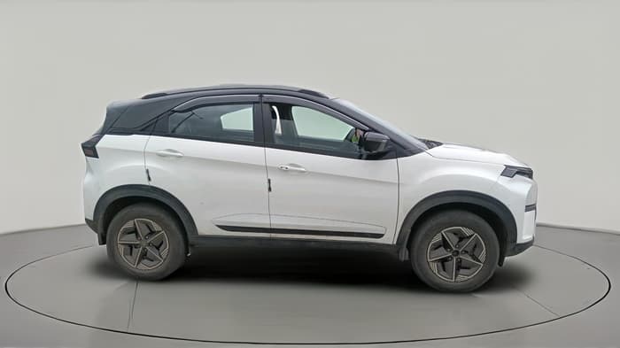 2024 Tata NEXON Creative Plus 1.2 iCNG, CNG, Manual, 13,475 km, exterior