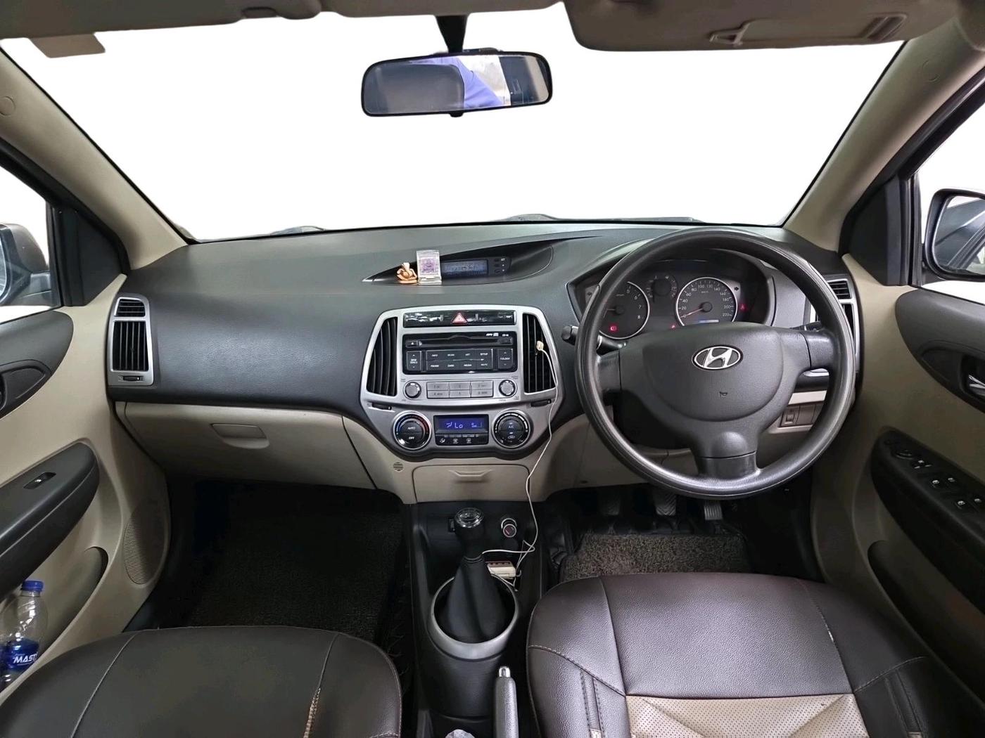 2013 Hyundai i20 MAGNA 1.2, Petrol, Manual, 66,611 km, interior
