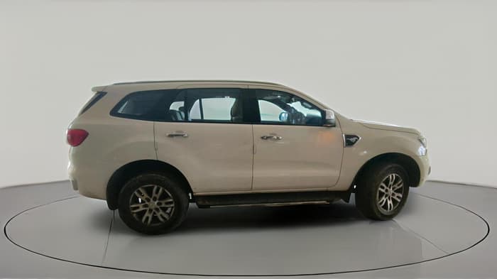 2017 Ford Endeavour TITANIUM 3.2 4X4 AT, Diesel, Automatic, 1,42,094 km, exterior