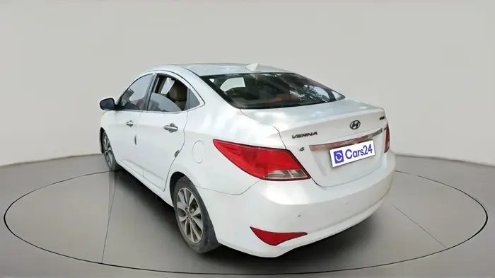 2016 Hyundai Verna FLUIDIC 1.6 CRDI SX AT 4S, Diesel, Automatic, 1,04,592 km, exterior