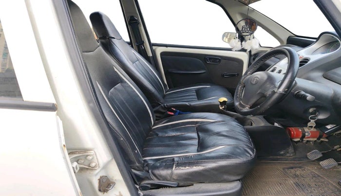 2015 Tata Nano EMAX XM CNG, CNG, Manual, 84,857 km, interior