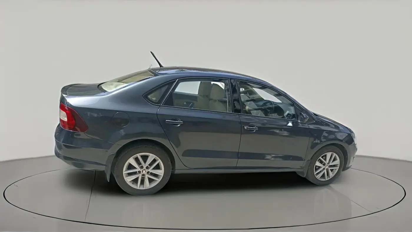 2017 Skoda Rapid STYLE 1.5 TDI AT, Diesel, Automatic, 76,377 km, exterior
