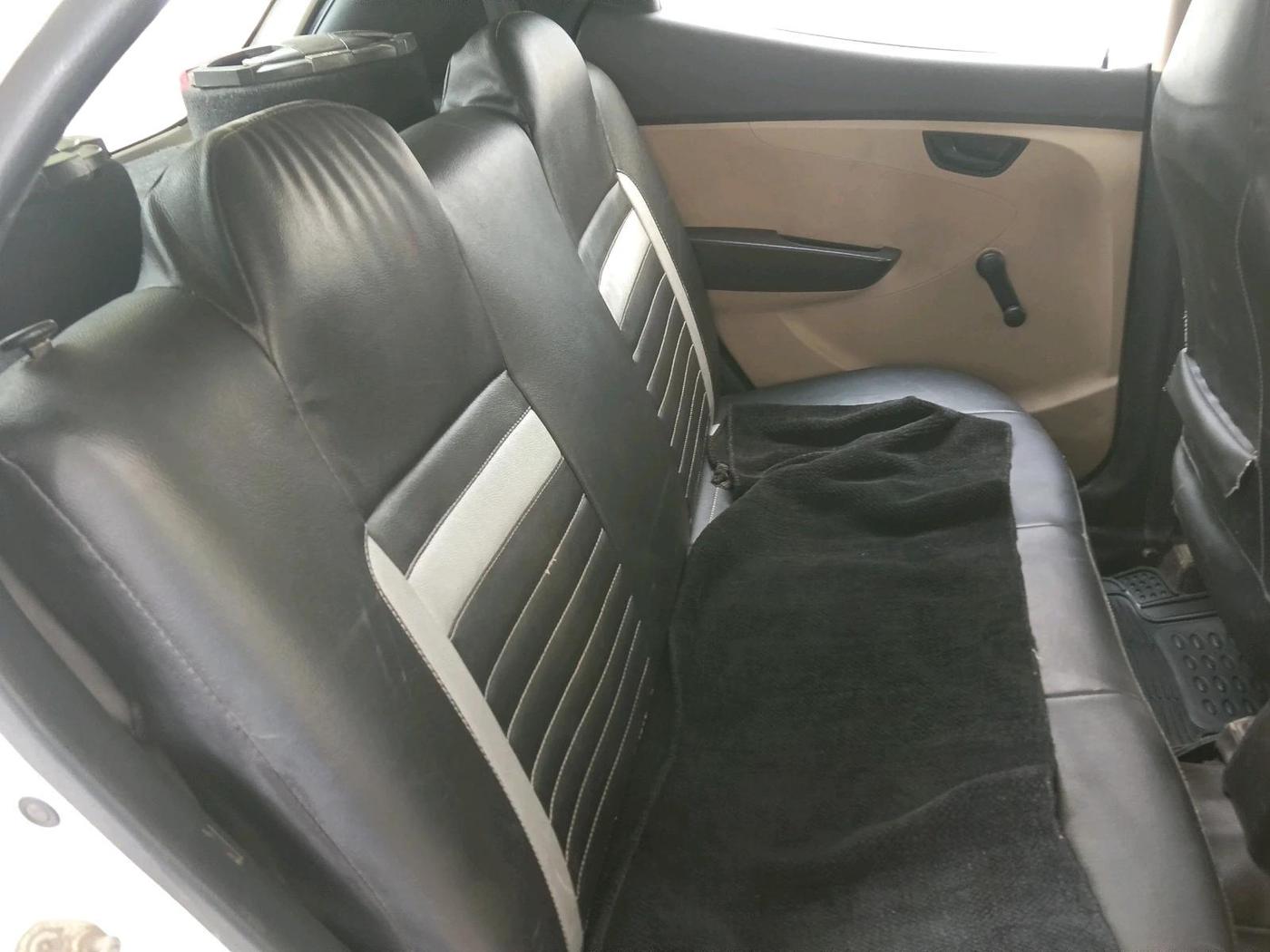 2013 Hyundai Eon ERA +, CNG, Manual, 1,27,741 km, interior