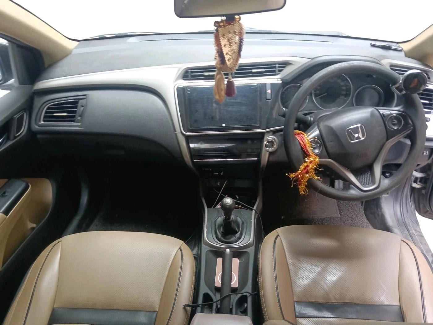 2017 Honda City 1.5L I-DTEC V, Diesel, Manual, 2,07,014 km, interior