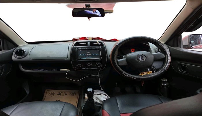 2017 Renault Kwid RXT 1.0 (O), Petrol, Manual, 1,15,952 km, interior