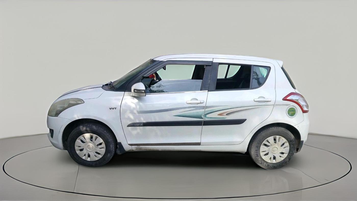 2014 Maruti Swift VXI, CNG, Manual, 82,903 km, exterior