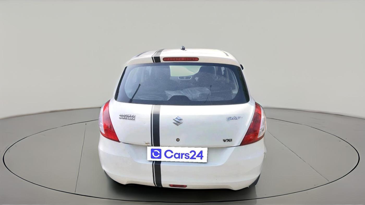 2014 Maruti Swift VXI, CNG, Manual, 82,903 km, exterior