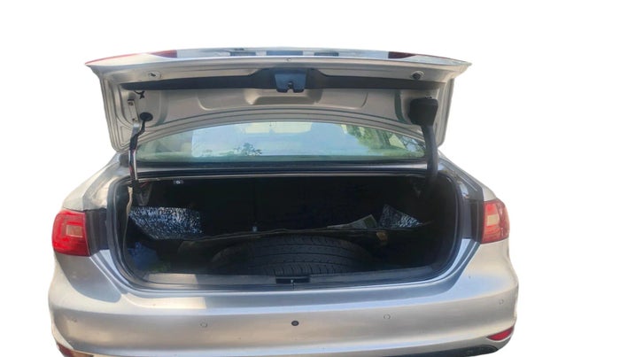 2014 Volkswagen Jetta HIGHLINE TDI AT, Diesel, Automatic, 1,48,174 km, exterior