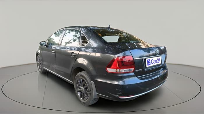 2016 Volkswagen Vento COMFORTLINE 1.5 AT, Diesel, Automatic, 1,35,729 km, exterior