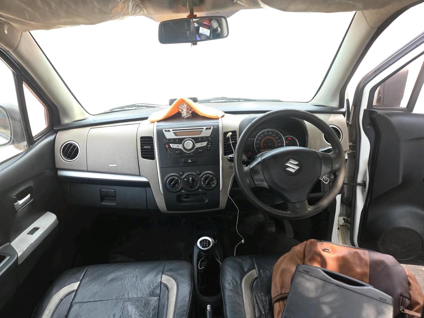 2013 Maruti Wagon R 1.0 VXI, CNG, Manual, 1,20,411 km, interior