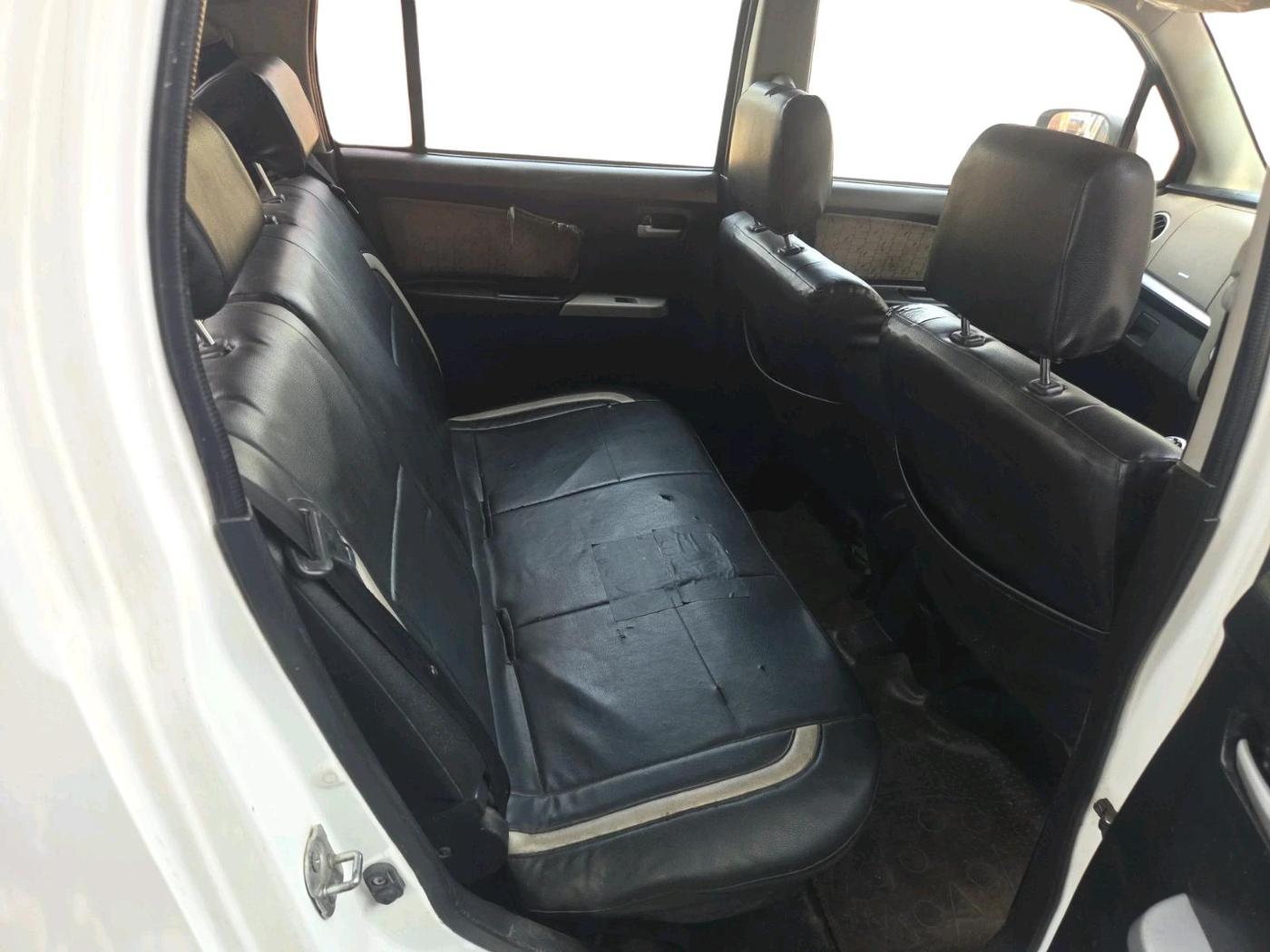 2013 Maruti Wagon R 1.0 VXI, CNG, Manual, 1,20,411 km, interior