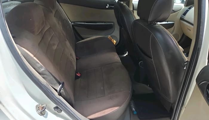 2012 Hyundai i20 MAGNA 1.2, Petrol, Manual, 1,16,805 km, interior