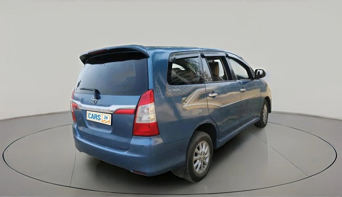 2014 Toyota Innova 2.5 VX 8 STR, Diesel, Manual, 99,606 km, exterior