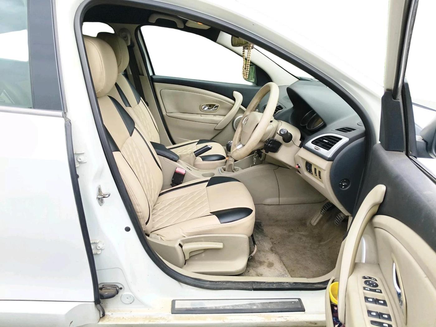 2012 Renault Fluence 1.5 E4, Diesel, Manual, 1,72,937 km, interior