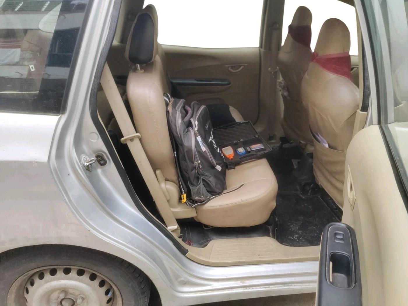 2014 Honda Mobilio 1.5L I-VTEC E, CNG, Manual, 1,66,497 km, interior