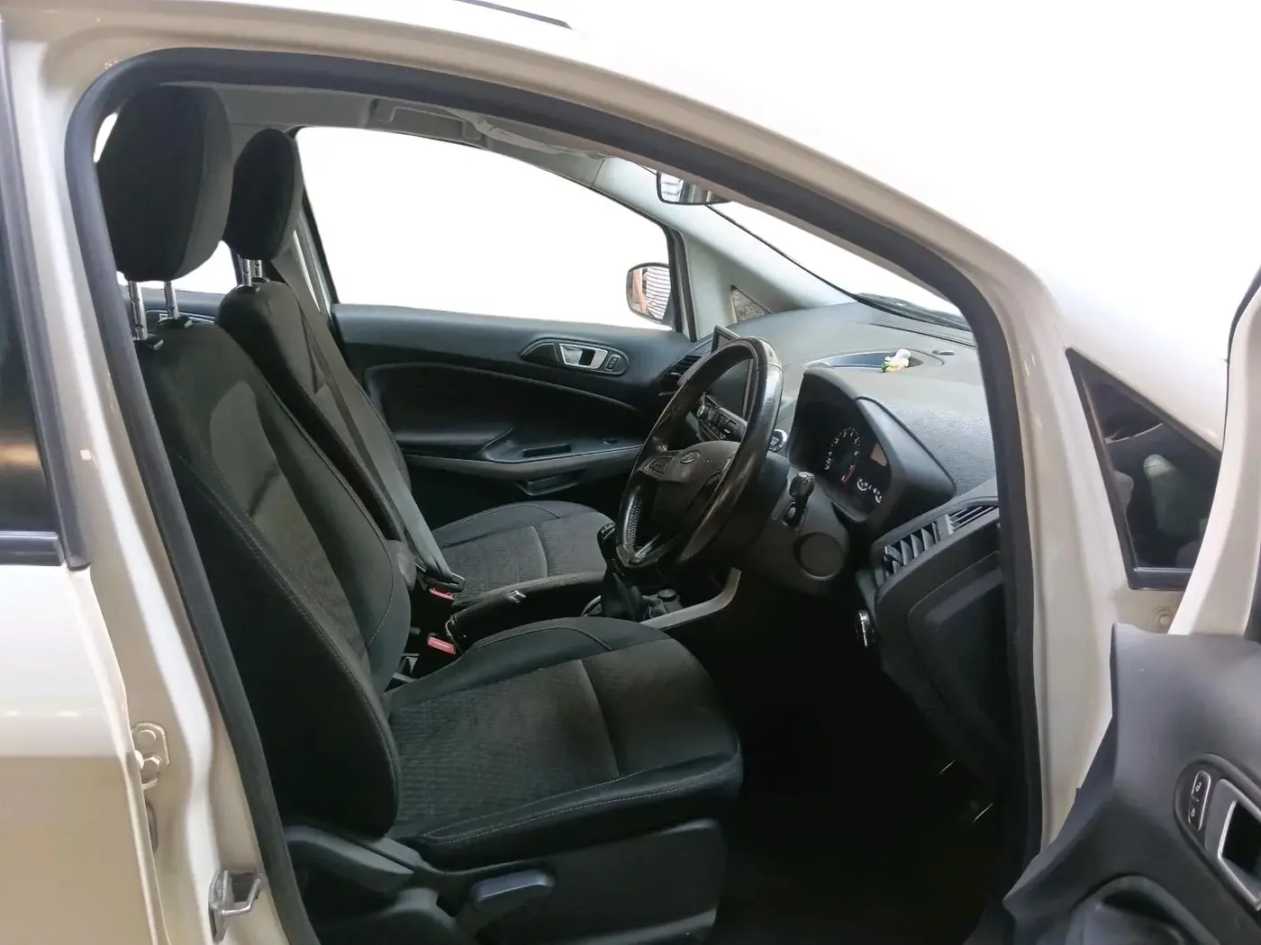 2018 Ford Ecosport TITANIUM 1.5L PETROL, Petrol, Manual, 44,377 km, interior