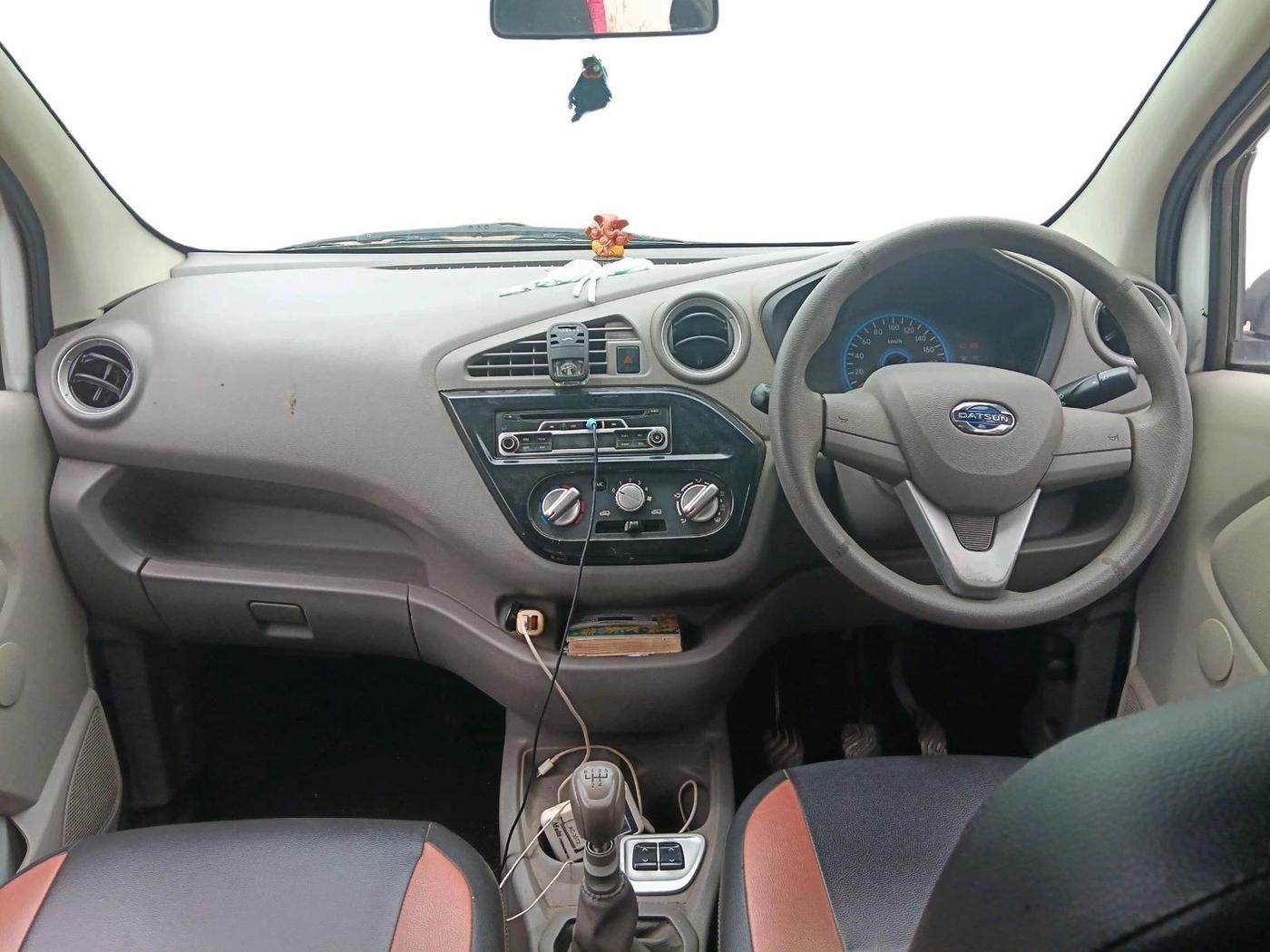 2016 Datsun Redi Go T (O), Petrol, Manual, 35,813 km, interior