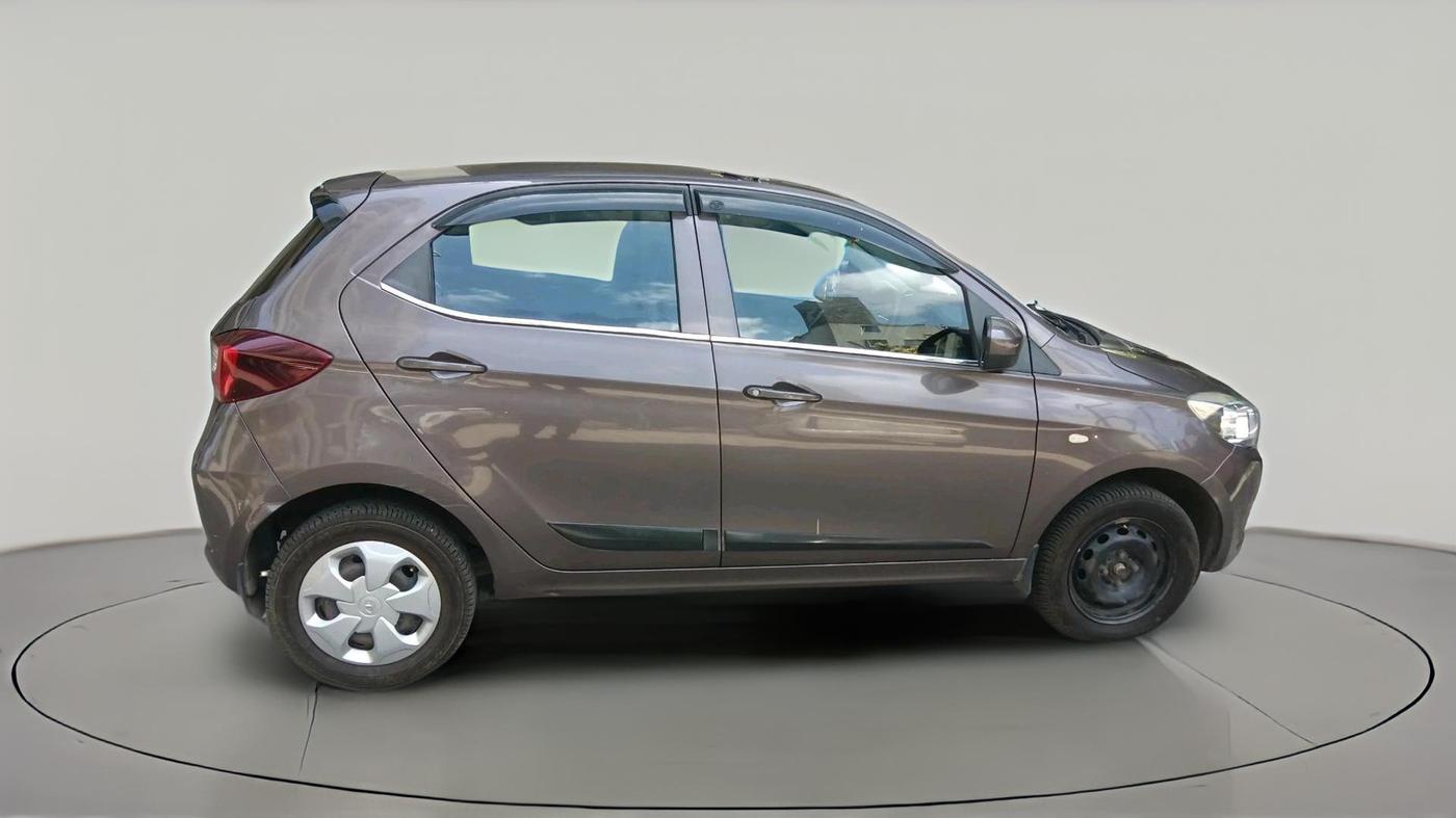 2018 Tata Tiago XT PETROL, Petrol, Manual, 48,278 km, exterior