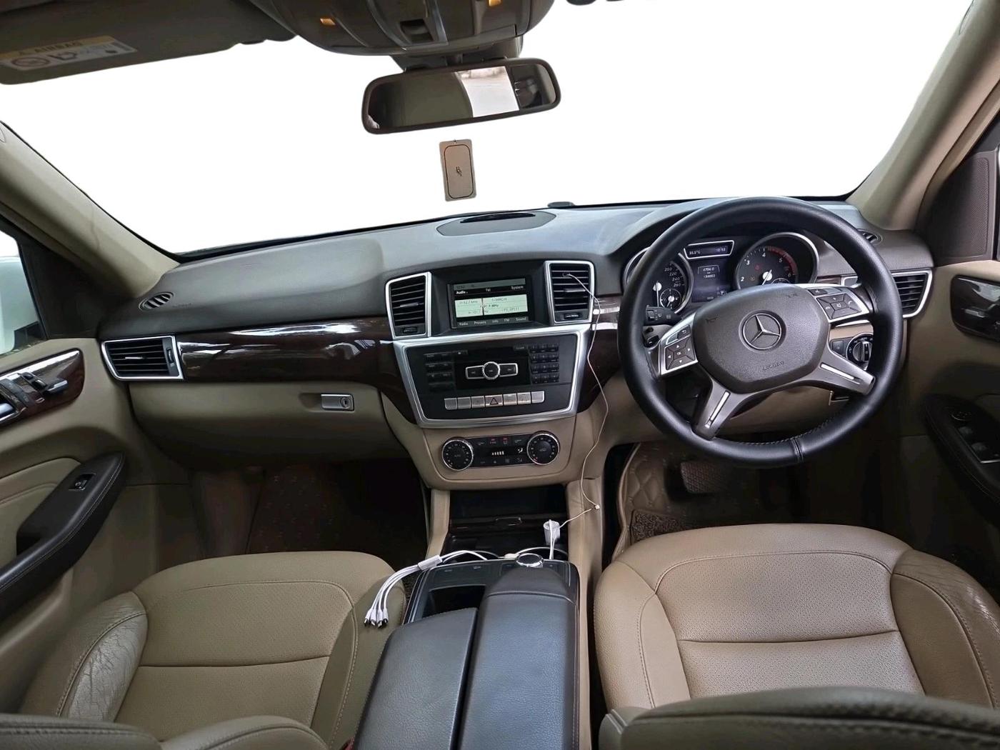 2014 Mercedes Benz Ml Class 250 CDI, Diesel, Automatic, 1,34,053 km, interior