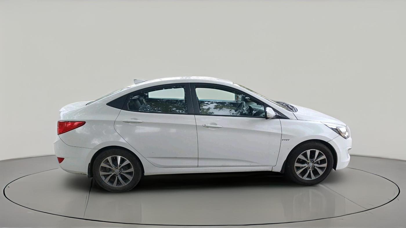 2017 Hyundai Verna 1.6 VTVT SX, Petrol, Manual, 72,764 km, exterior