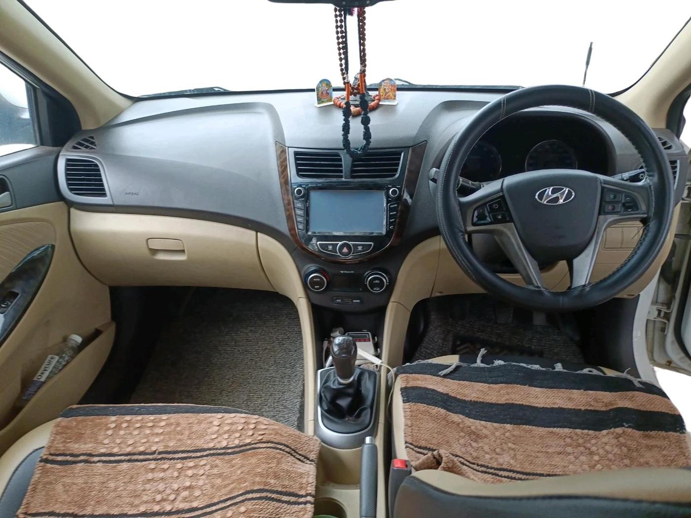 2017 Hyundai Verna 1.6 VTVT SX, Petrol, Manual, 72,764 km, interior