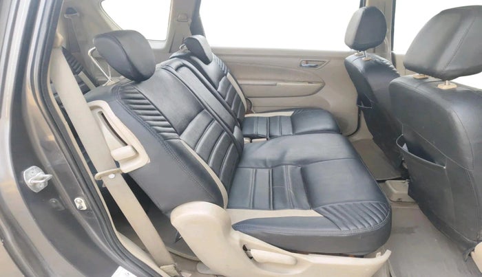 2014 Maruti Ertiga VDI, Diesel, Manual, 2,17,388 km, interior