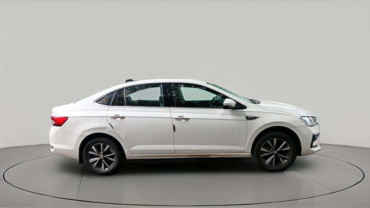 2022 Skoda SLAVIA STYLE 1.0L TSI MT, Petrol, Manual, 77,112 km, exterior