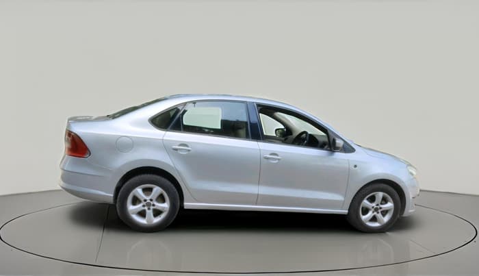 2014 Skoda Rapid ELEGANCE 1.6 TDI CR MT, Diesel, Manual, 69,379 km, exterior