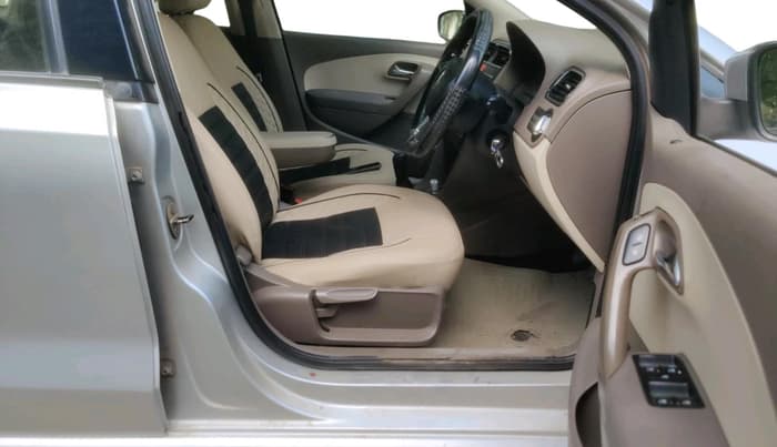2014 Skoda Rapid ELEGANCE 1.6 TDI CR MT, Diesel, Manual, 69,379 km, interior