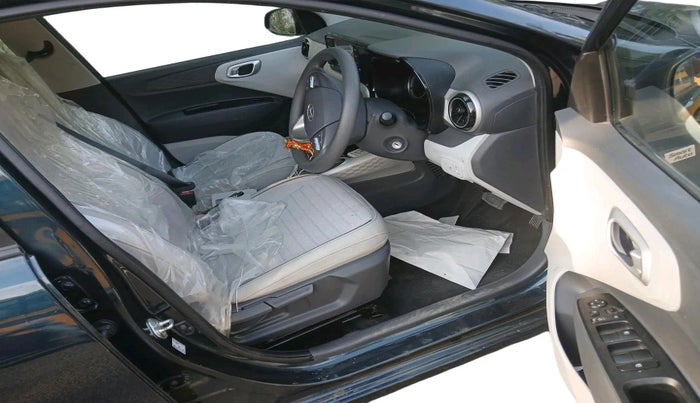 2025 Hyundai GRAND I10 NIOS SPORTZ AMT 1.2 KAPPA VTVT, Petrol, Automatic, 1,841 km, interior