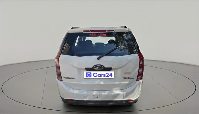 2013 Mahindra XUV500 W8, Diesel, Manual, 2,20,281 km, exterior