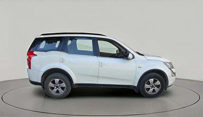 2013 Mahindra XUV500 W8, Diesel, Manual, 2,20,281 km, exterior