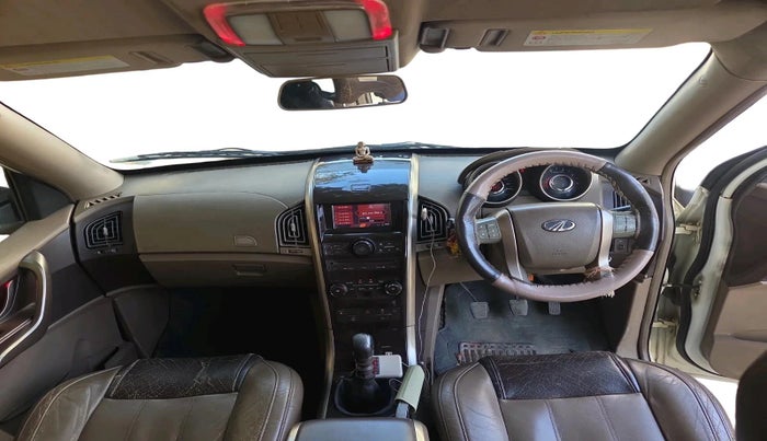 2013 Mahindra XUV500 W8, Diesel, Manual, 2,20,281 km, interior