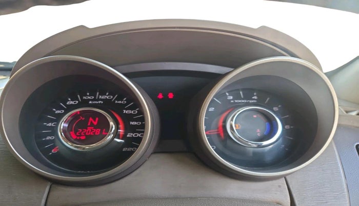 2013 Mahindra XUV500 W8, Diesel, Manual, 2,20,281 km, interior