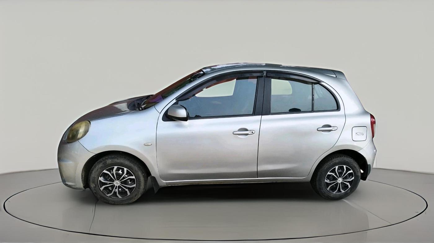 2017 Nissan Micra Active XL, CNG, Manual, 84,564 km, exterior