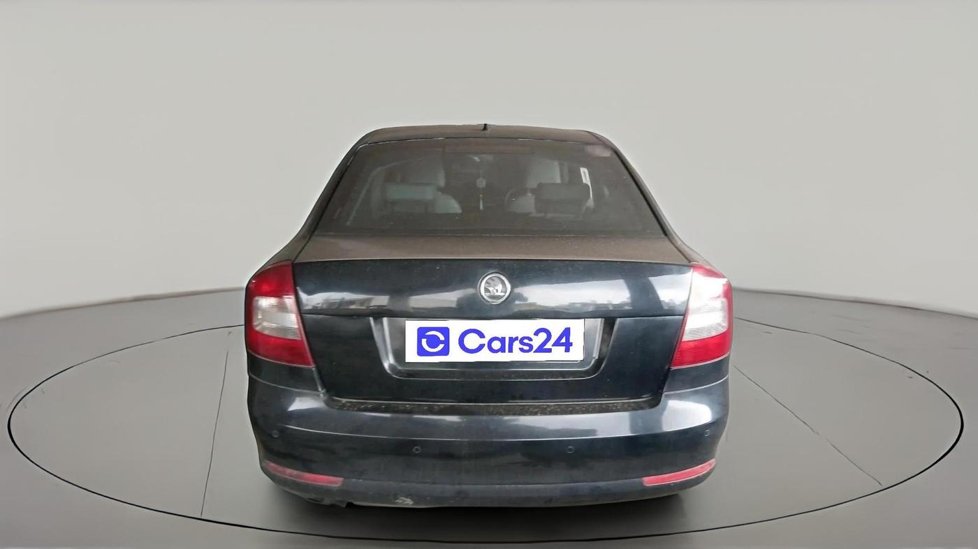 2012 Skoda Laura ELEGANCE 1.9 TDI AT, Diesel, Automatic, 84,185 km, exterior
