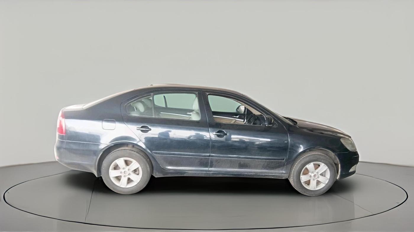 2012 Skoda Laura ELEGANCE 1.9 TDI AT, Diesel, Automatic, 84,185 km, exterior