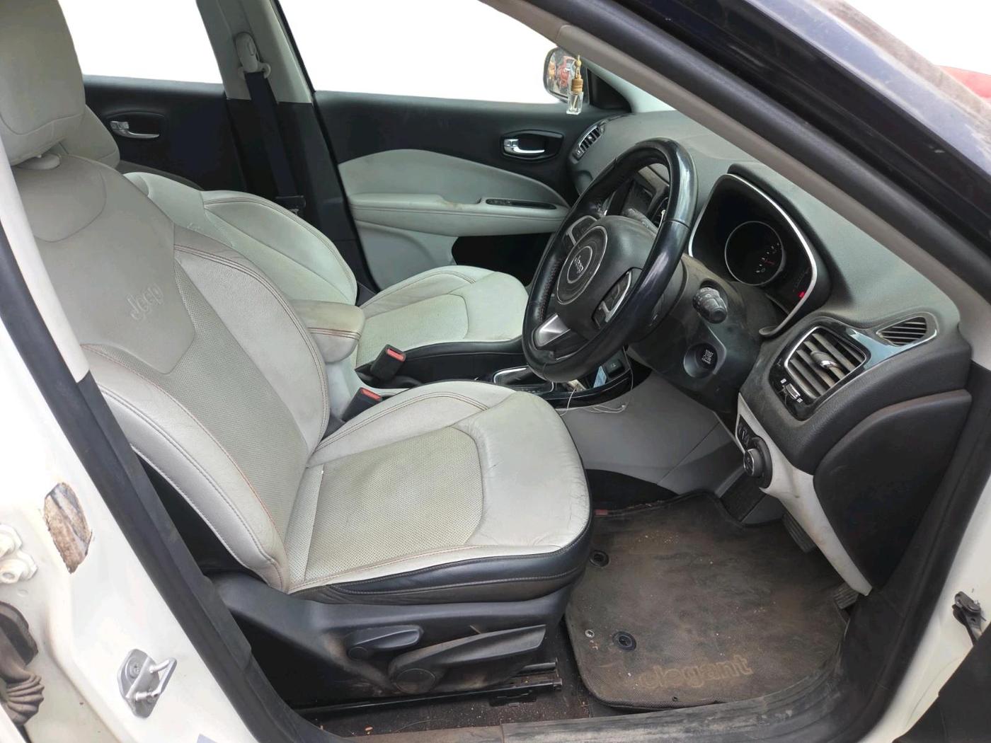 2017 Jeep Compass LIMITED (O) 1.4 PETROL AT, Petrol, Automatic, 74,585 km, interior