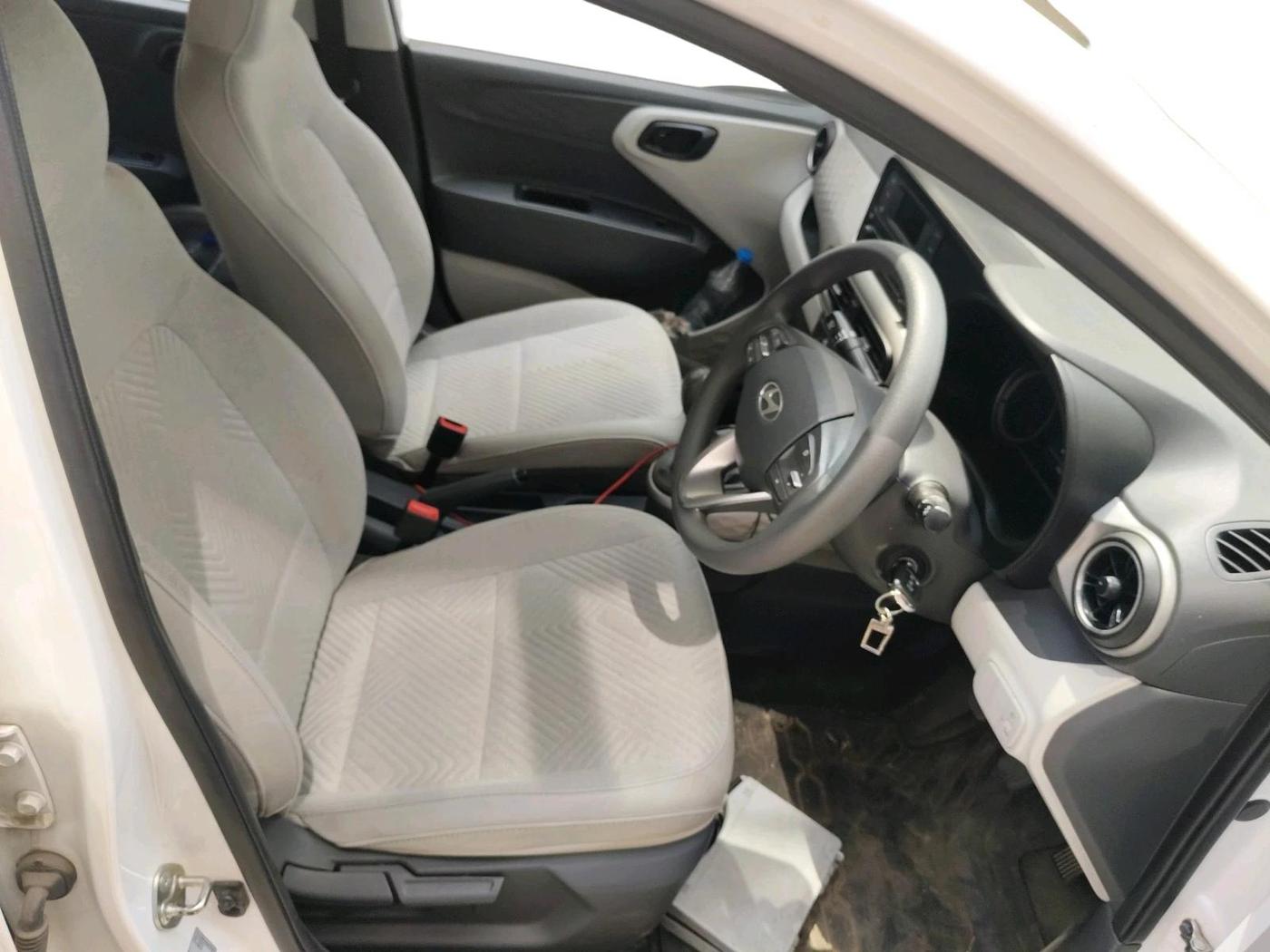 2023 Hyundai GRAND I10 NIOS MAGNA 1.2 KAPPA VTVT, Petrol, Manual, 19,637 km, interior