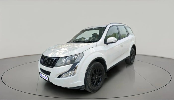 2017 Mahindra XUV500 W6, Diesel, Manual, 75,402 km, exterior
