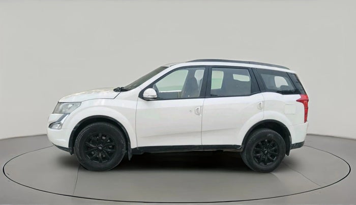 2017 Mahindra XUV500 W6, Diesel, Manual, 75,402 km, exterior