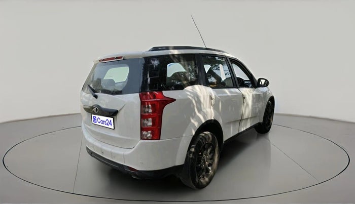 2017 Mahindra XUV500 W6, Diesel, Manual, 75,402 km, exterior