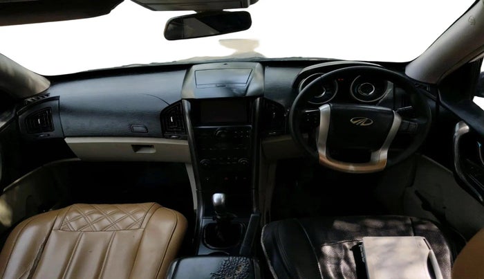 2017 Mahindra XUV500 W6, Diesel, Manual, 75,402 km, interior