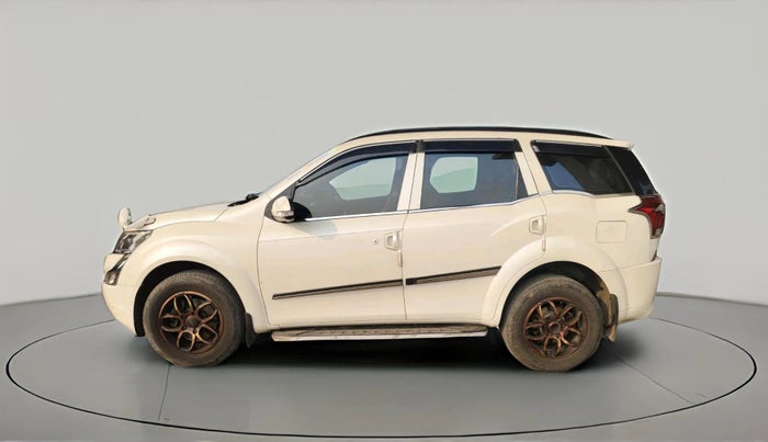 2019 Mahindra XUV500 W3, Diesel, Manual, 1,96,120 km, exterior